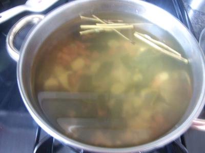 Boiled yellow roots, garlic, Brag vinegar, stevia and mint leaves